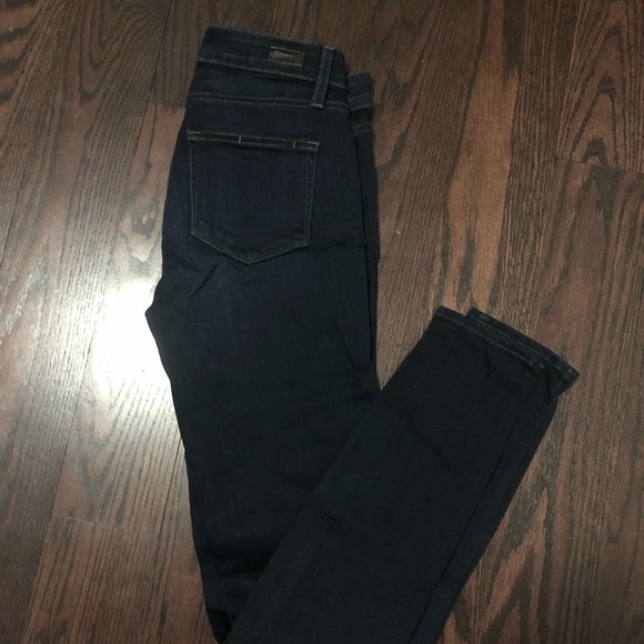 Like New Paige Hoxton Ultra Skinny Jeans - Picture 2 of 7